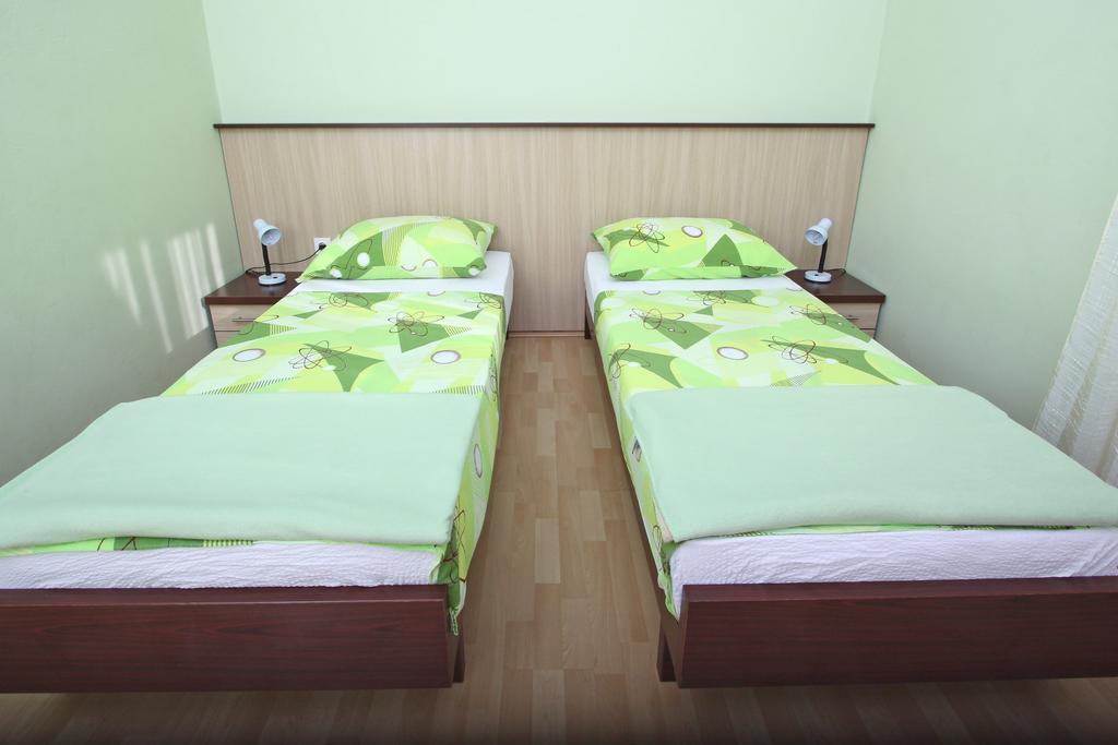 Apartments Eufemija Novalja Kültér fotó